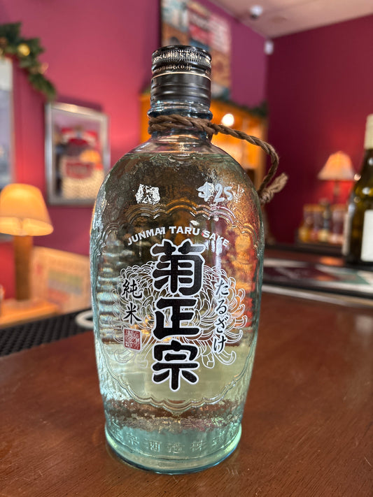 Kiku-Masamune Taru Junmai Sake, Japan