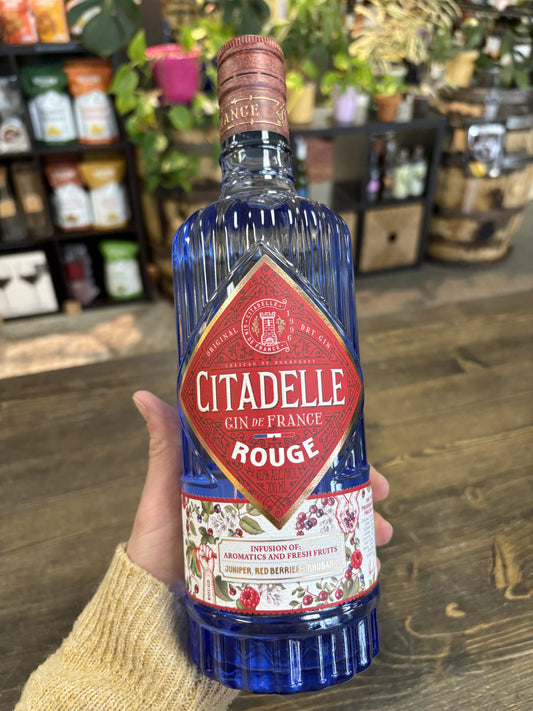 Citadelle 'Rouge' Dry Gin, France